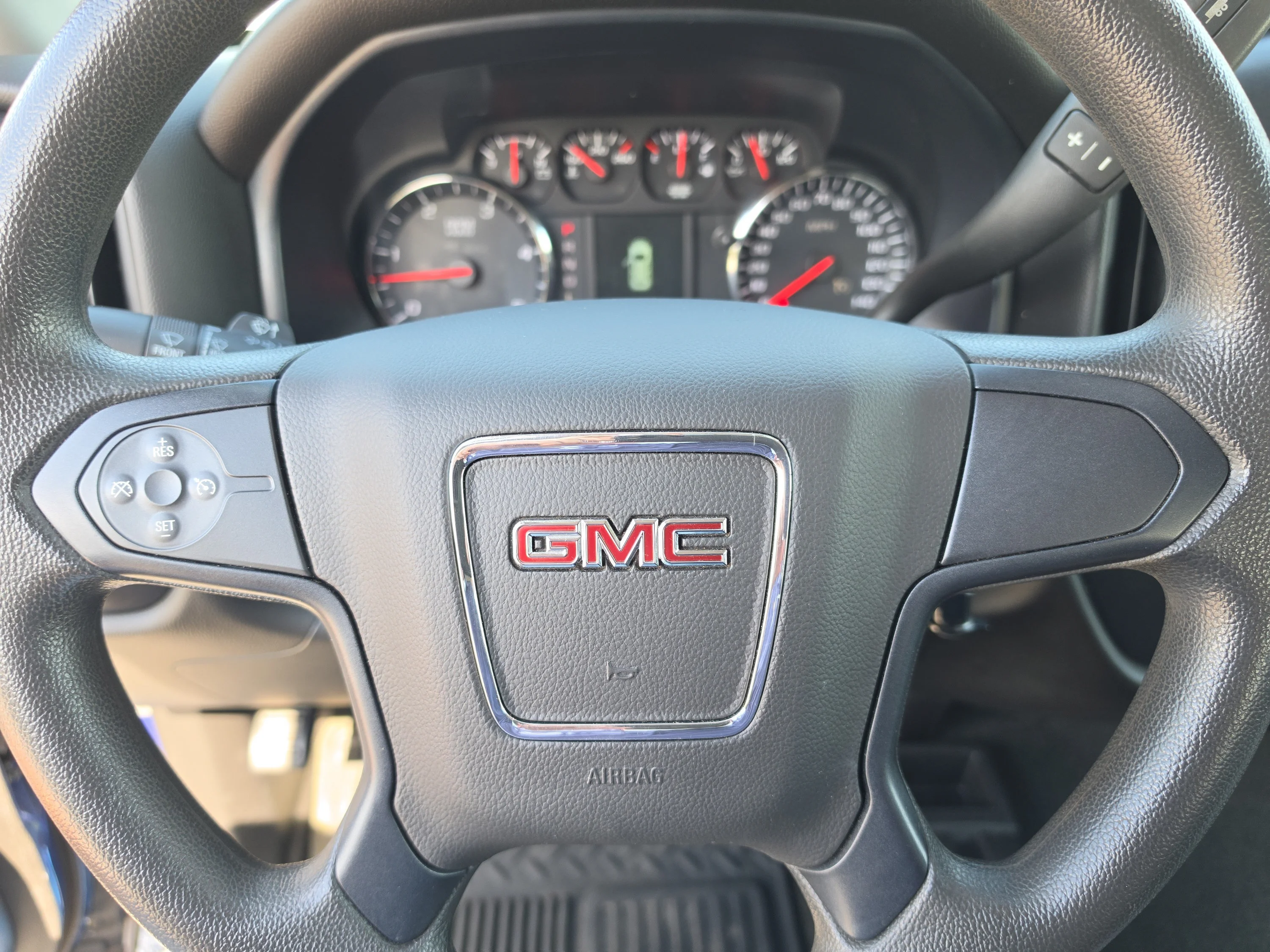 Used 2018 Stone Blue Metallic GMC Base image 33