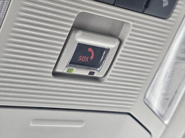 Certified Used 2023 SILVER SKY METALLIC Toyota  image 31