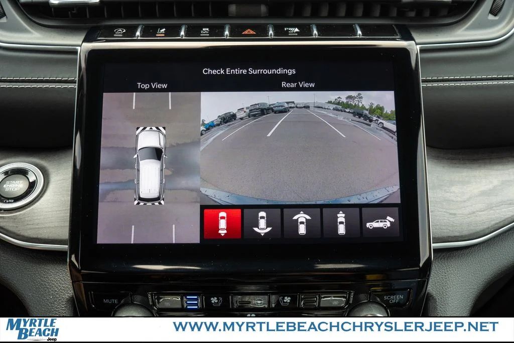 Used 2022 Diamond Black Jeep Overland image 22