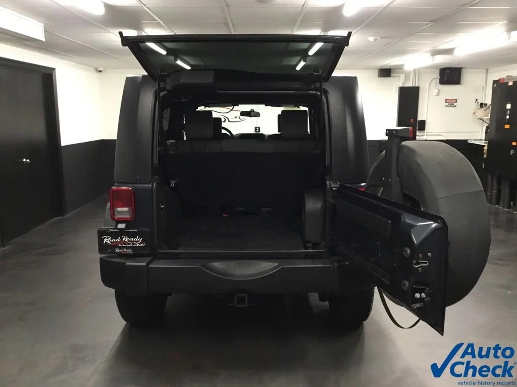 Used 2007 Blue Jeep Unlimited Sahara image 12