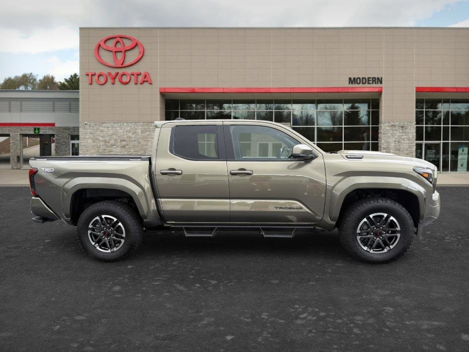 Used 2025 Bronze Oxide Toyota TRD Sport Hybrid image 4