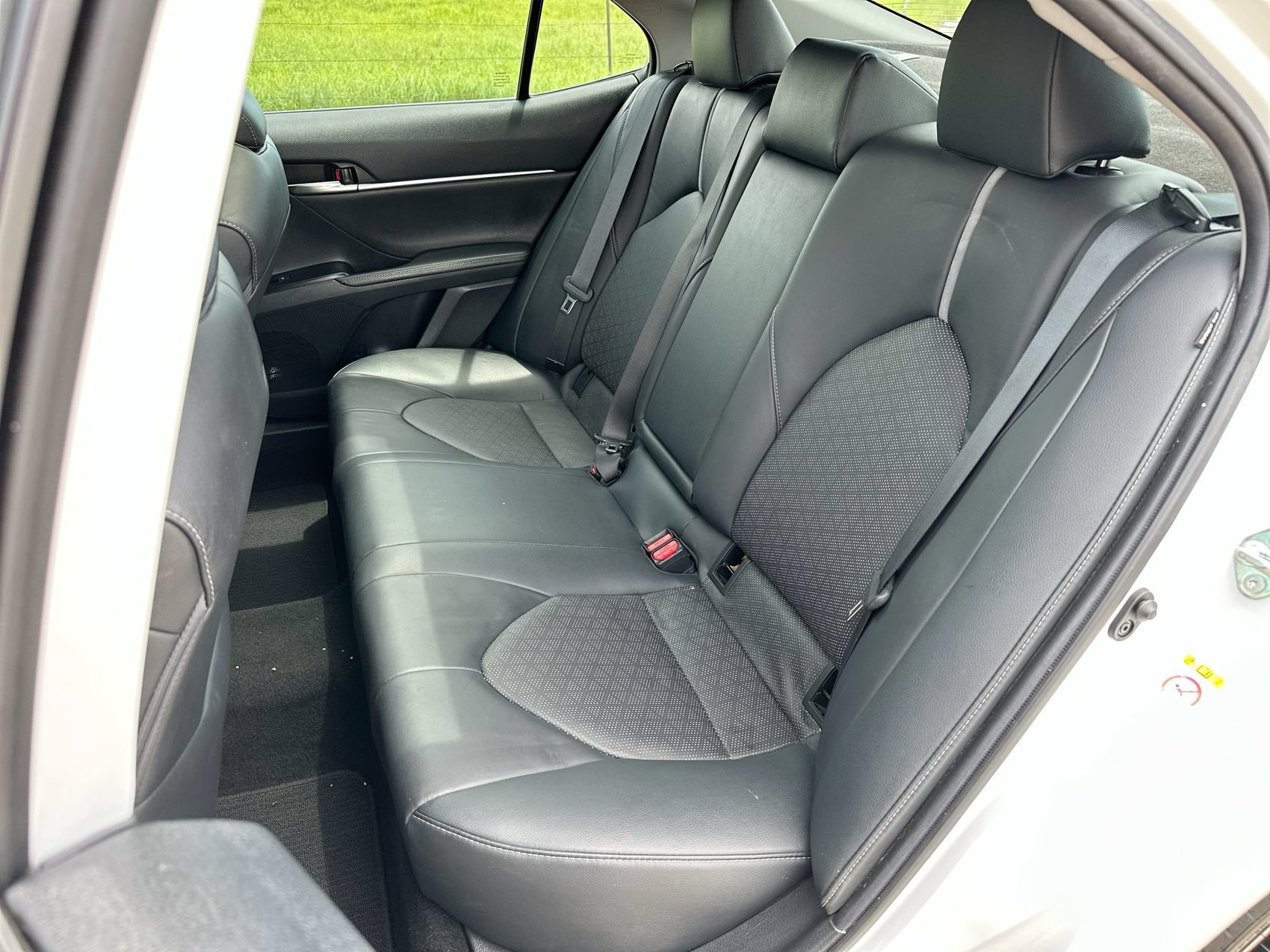 Used 2019 Pearl Toyota XSE image 21