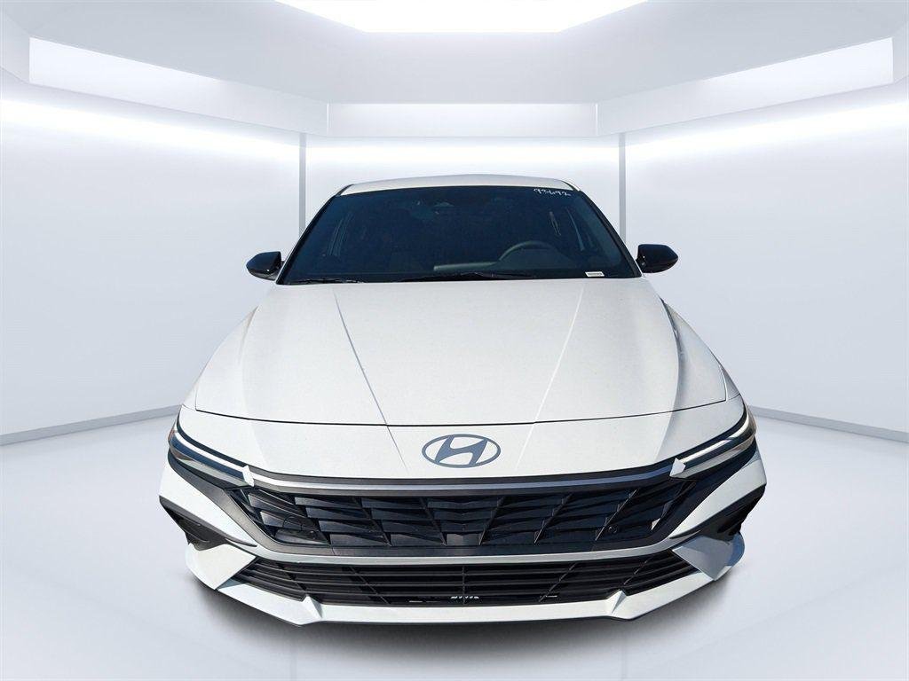 New 2026 White Hyundai SEL Sport image 7