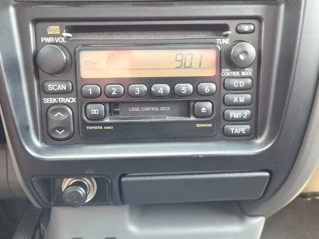 Used 2004 Gray Toyota PreRunner image 29