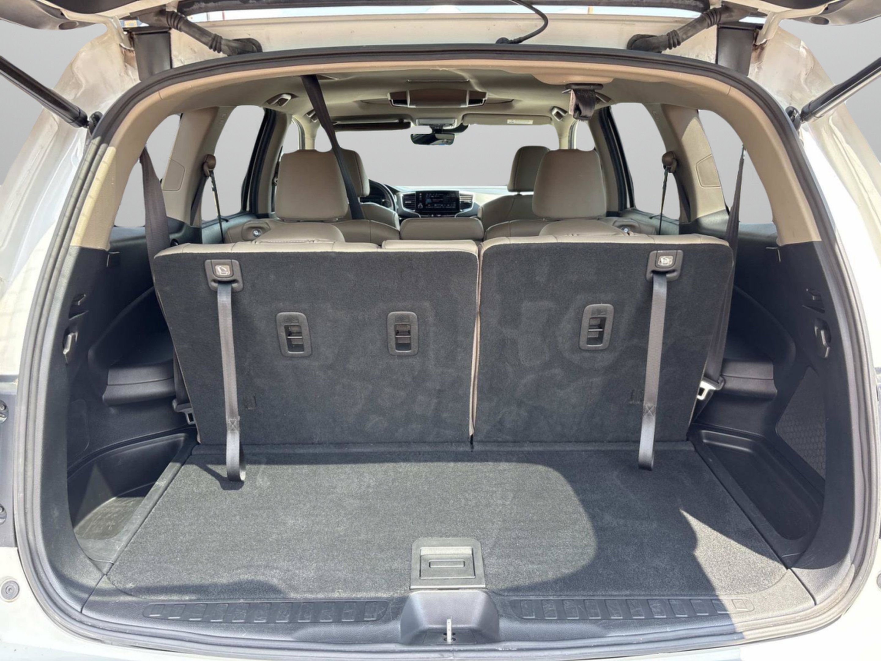 Used 2020 Platinum White Honda Touring image 8