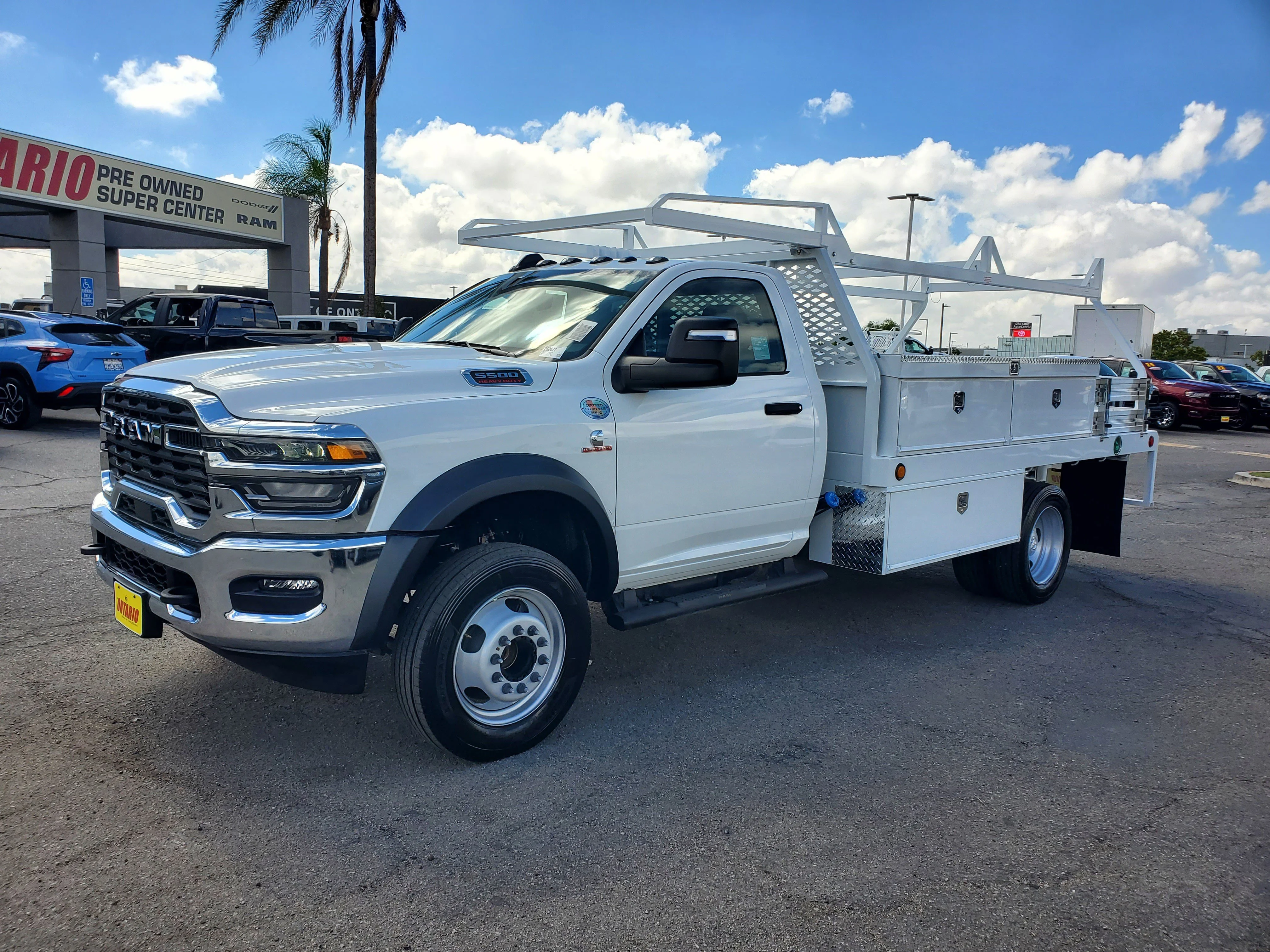 New 2026 Bright White Clear-Coat Exterior Paint RAM Tradesman image 8
