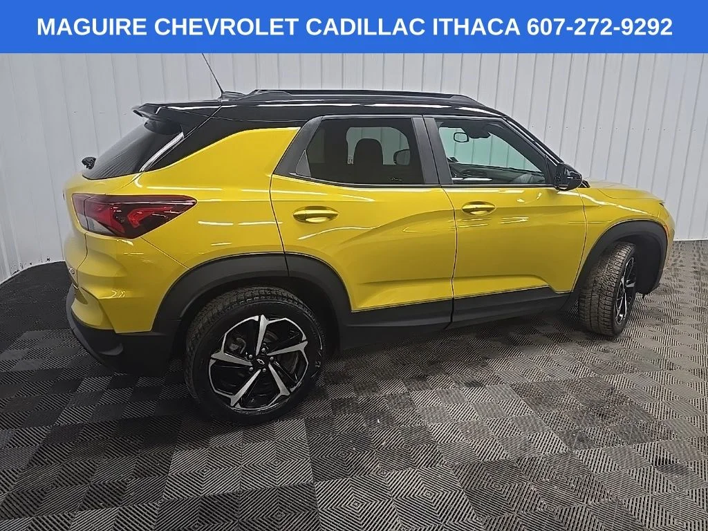 Used 2023 Yellow Chevrolet RS image 3