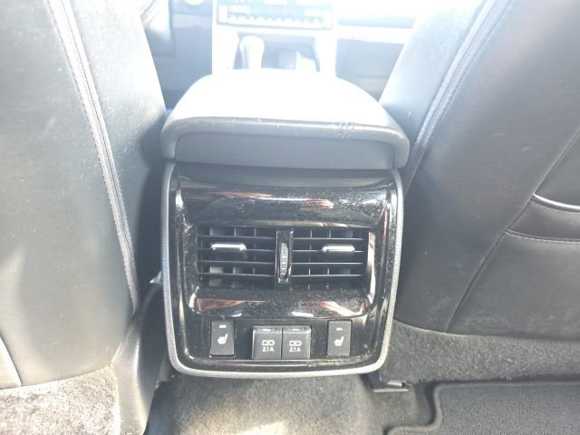 Used 2019 White Toyota XLE image 31