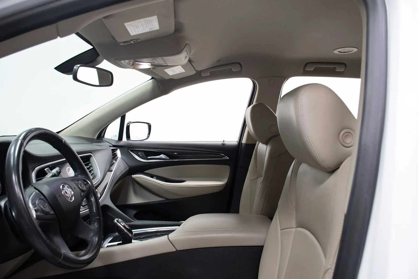 Used 2021 Summit White Buick Essence image 12