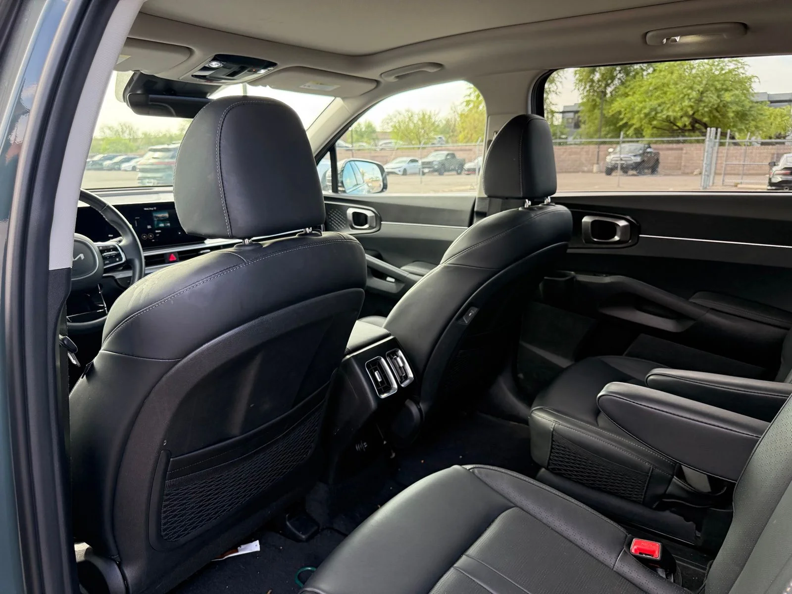 Used 2025 Cityscape Green Kia EX image 10