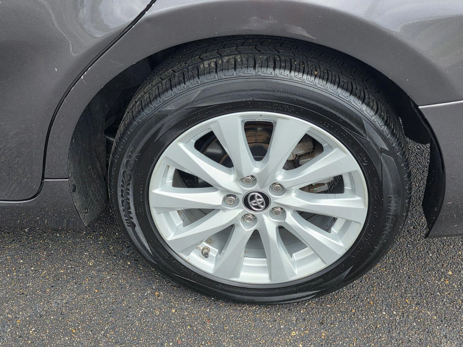 Used 2018 Predawn Gray Mica Toyota LE image 27
