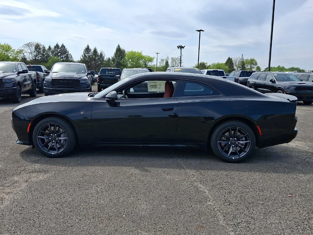 New 2026 Diamond Black Crystal Pearlcoat Dodge Scat Pack Plus image 5