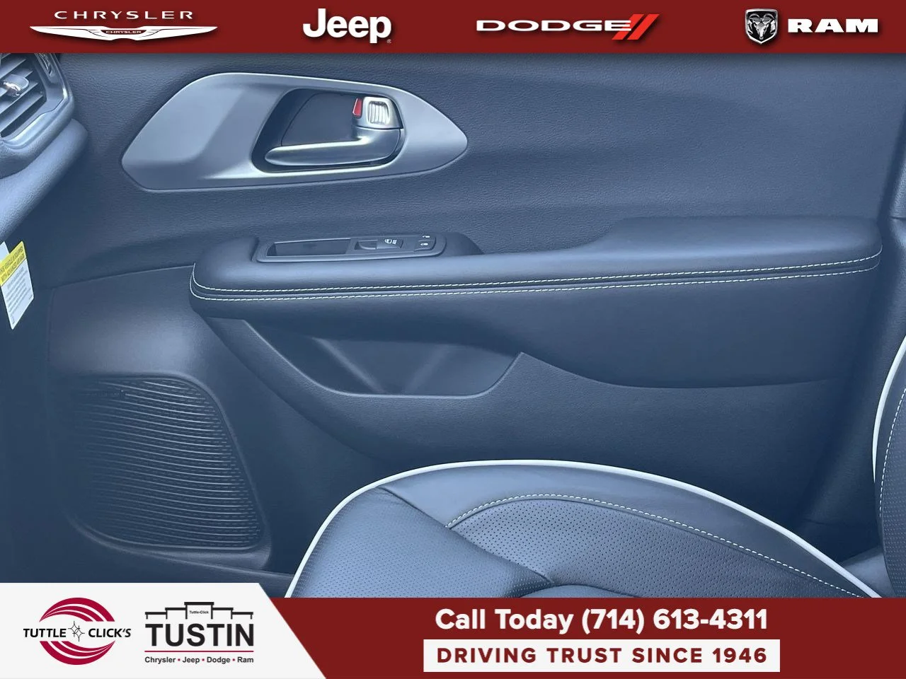 New 2026 Diamond Black Crystal Pearl-Coat Exterior Paint Chrysler Limited image 21