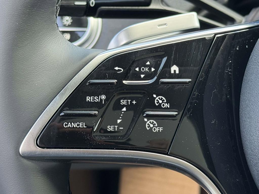 New 2026 MANUFAKTUR Alpine Grey Mercedes-Benz E 350 image 22