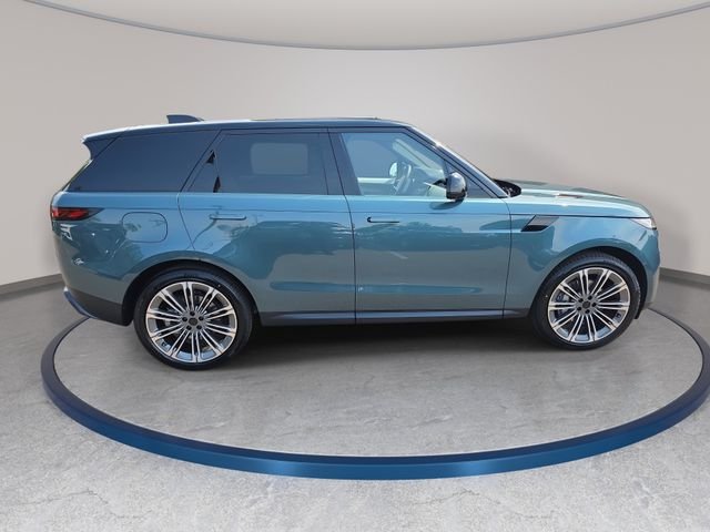 New 2026 Giola Green Land Rover SE image 4