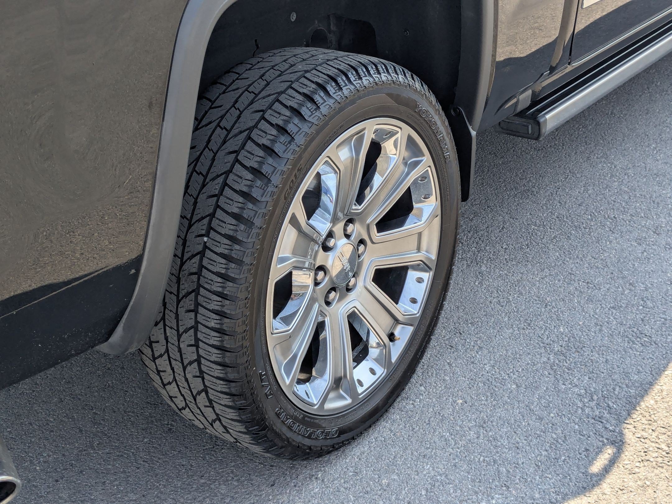 Used 2017 ONYX BLACK GMC Denali image 12