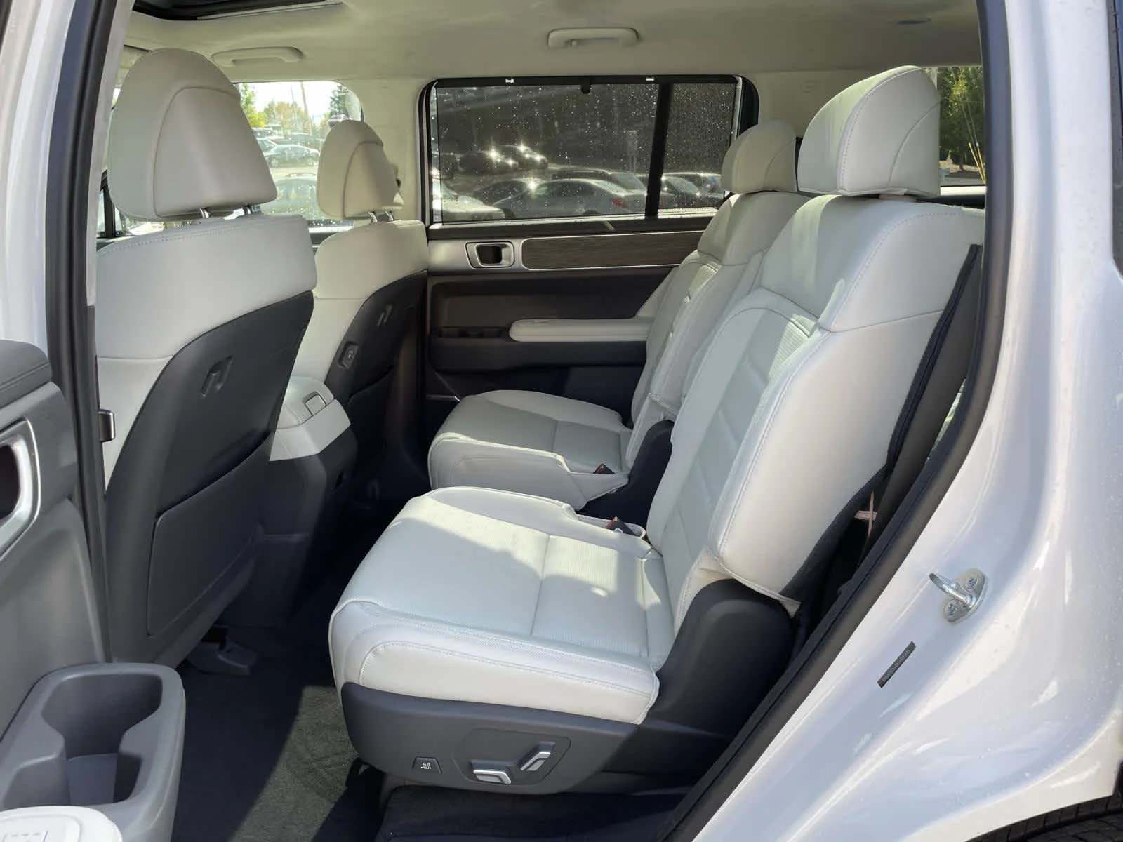 New 2026 Serenity White Hyundai Limited 6P image 14