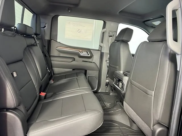 2026 GMC Sierra 1500 SLT - Photo 32