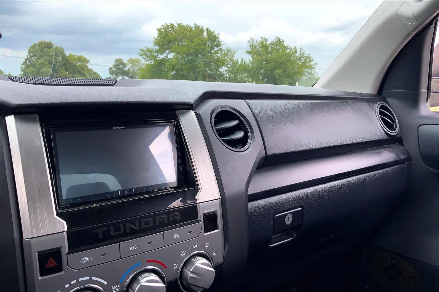 Used 2017 Super White Toyota SR image 34
