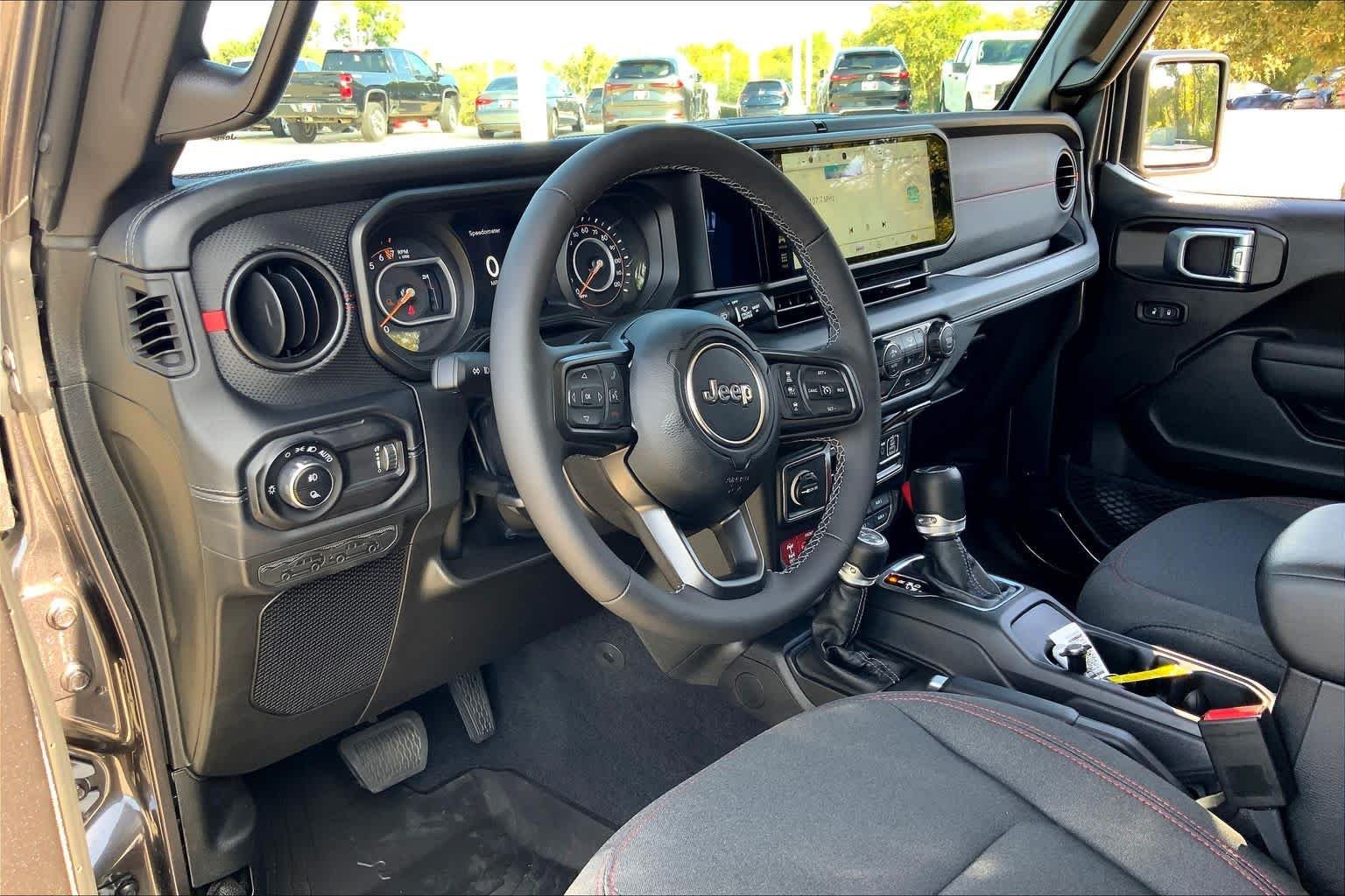 Used 2025 Granite Crystal Metallic Clearcoat Jeep Rubicon image 16