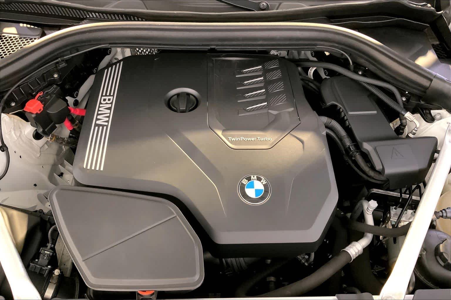Used 2024 Alpine White BMW xDrive30i image 31