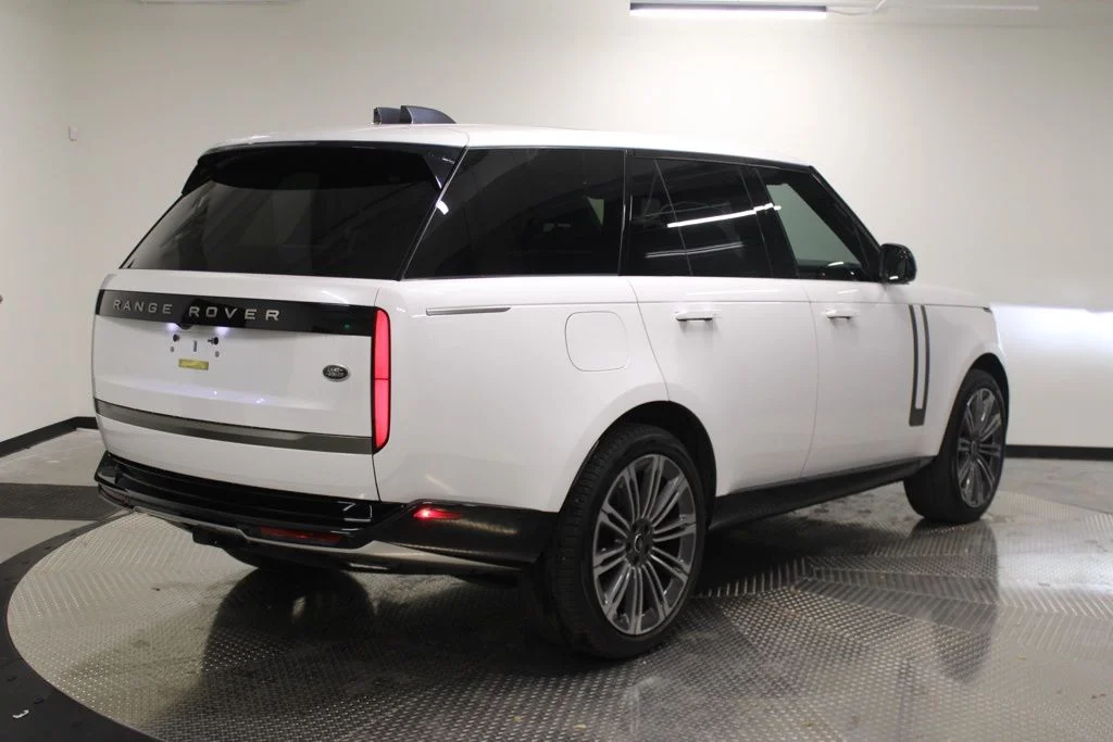 Certified Used 2023 White Land Rover SE image 7