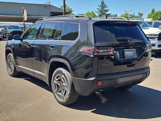 New 2026 Diamond Black Crystal Pearl-Coat Exterior Paint Jeep Laredo image 5