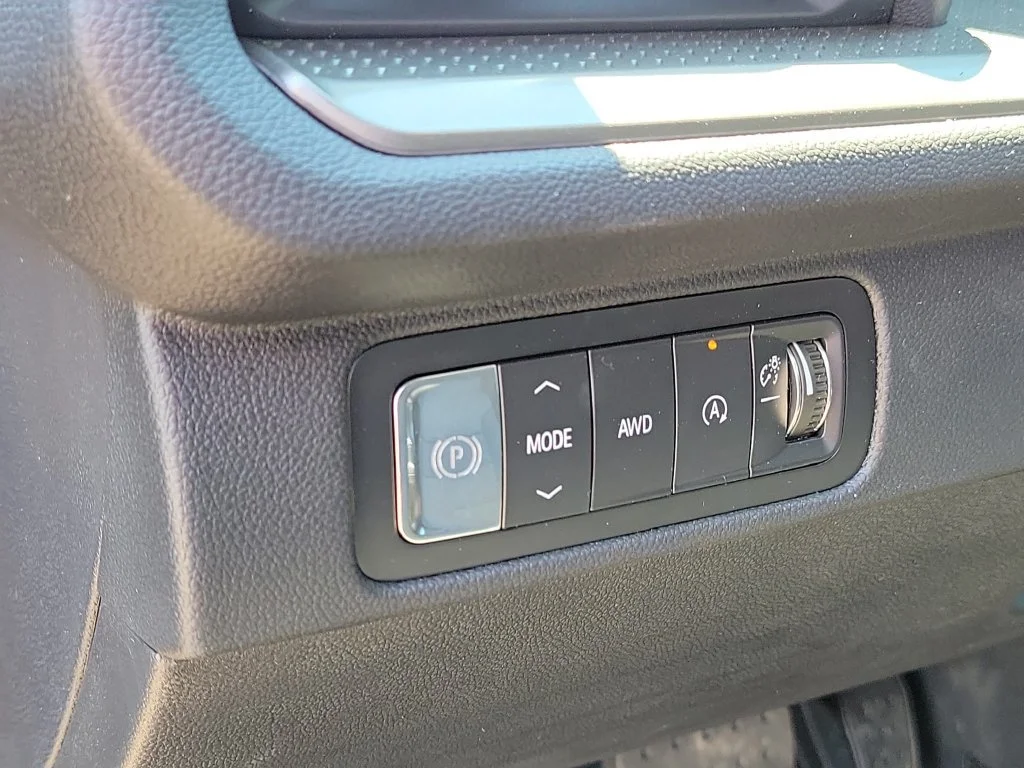 2026 Chevrolet Traverse LT - Photo 8
