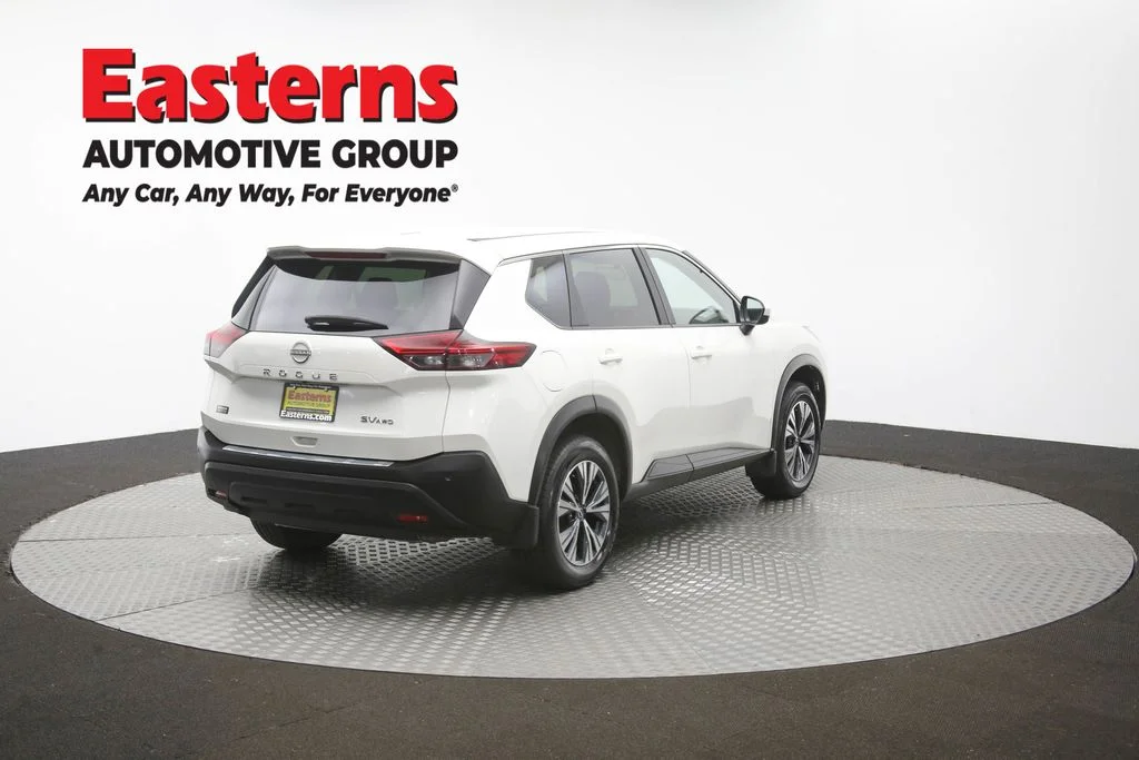 Used 2023 White Nissan SV image 38