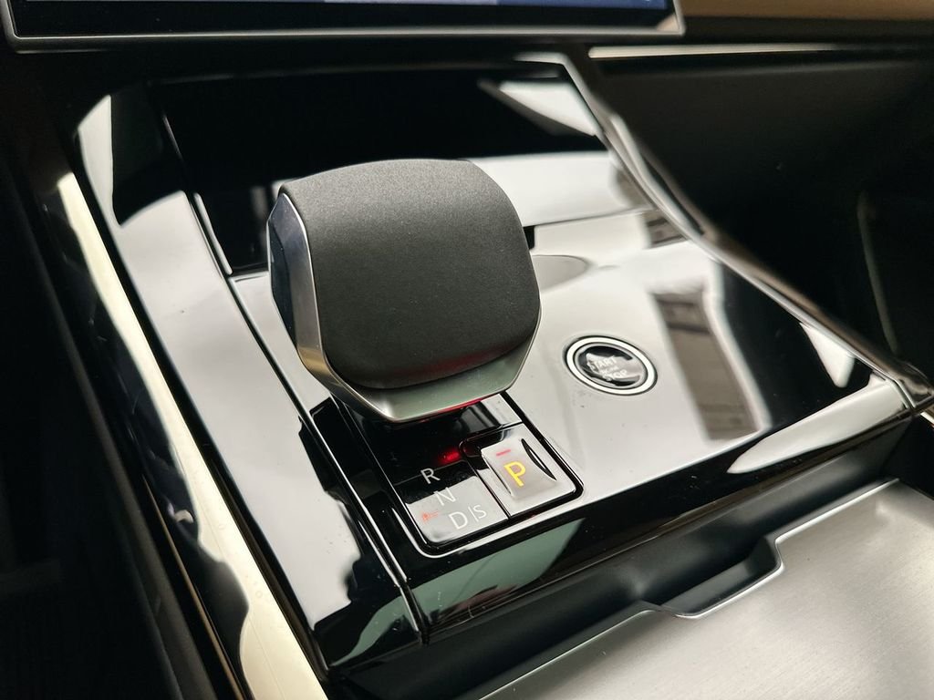 New 2026 Firenze Red Land Rover SE image 12