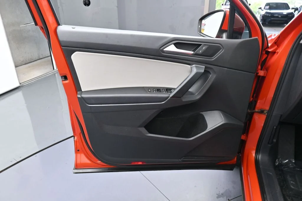 Used 2019 Orange Metallic Volkswagen 2.0T SE image 13