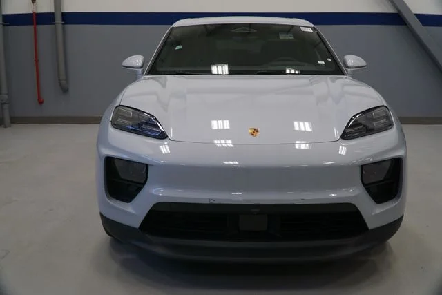 2026 Porsche Macan S - Photo 13
