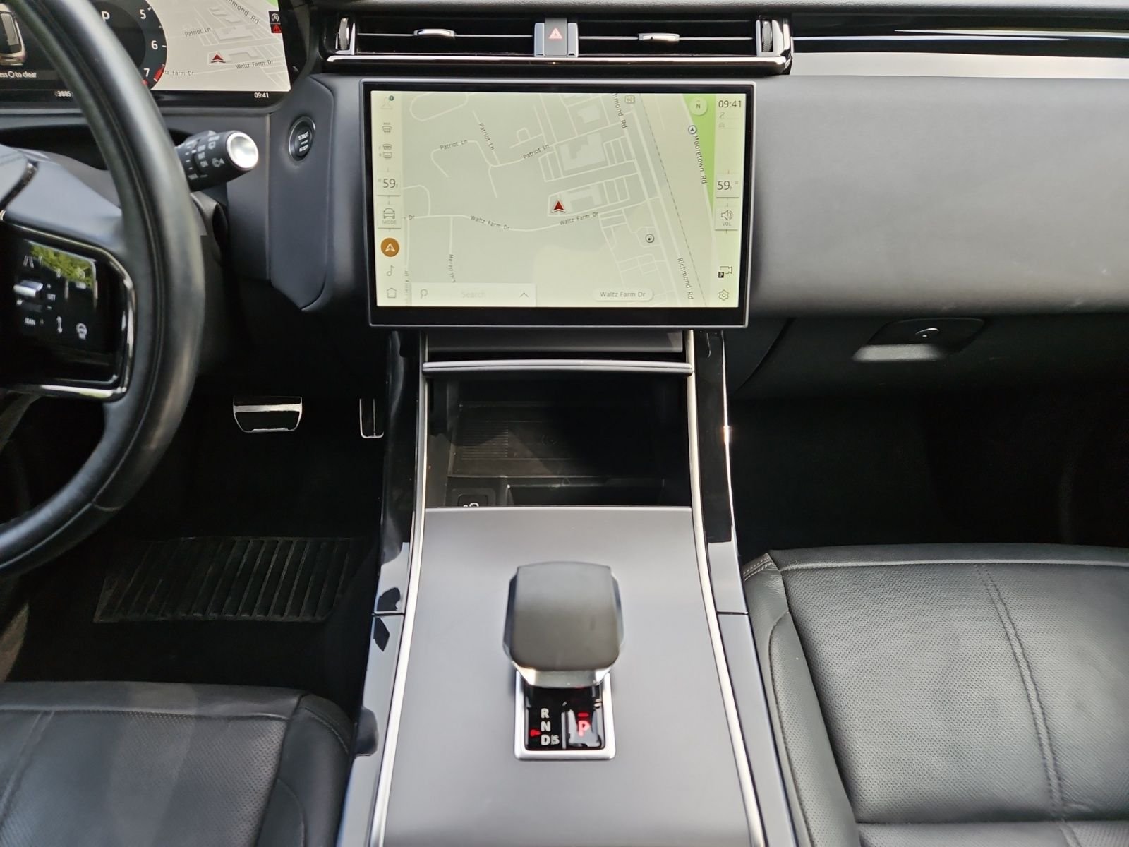 Used 2025 Gray Land Rover Dynamic SE image 11