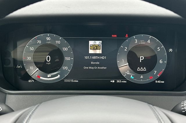 New 2026 Santorini Black Land Rover Dynamic SE image 23