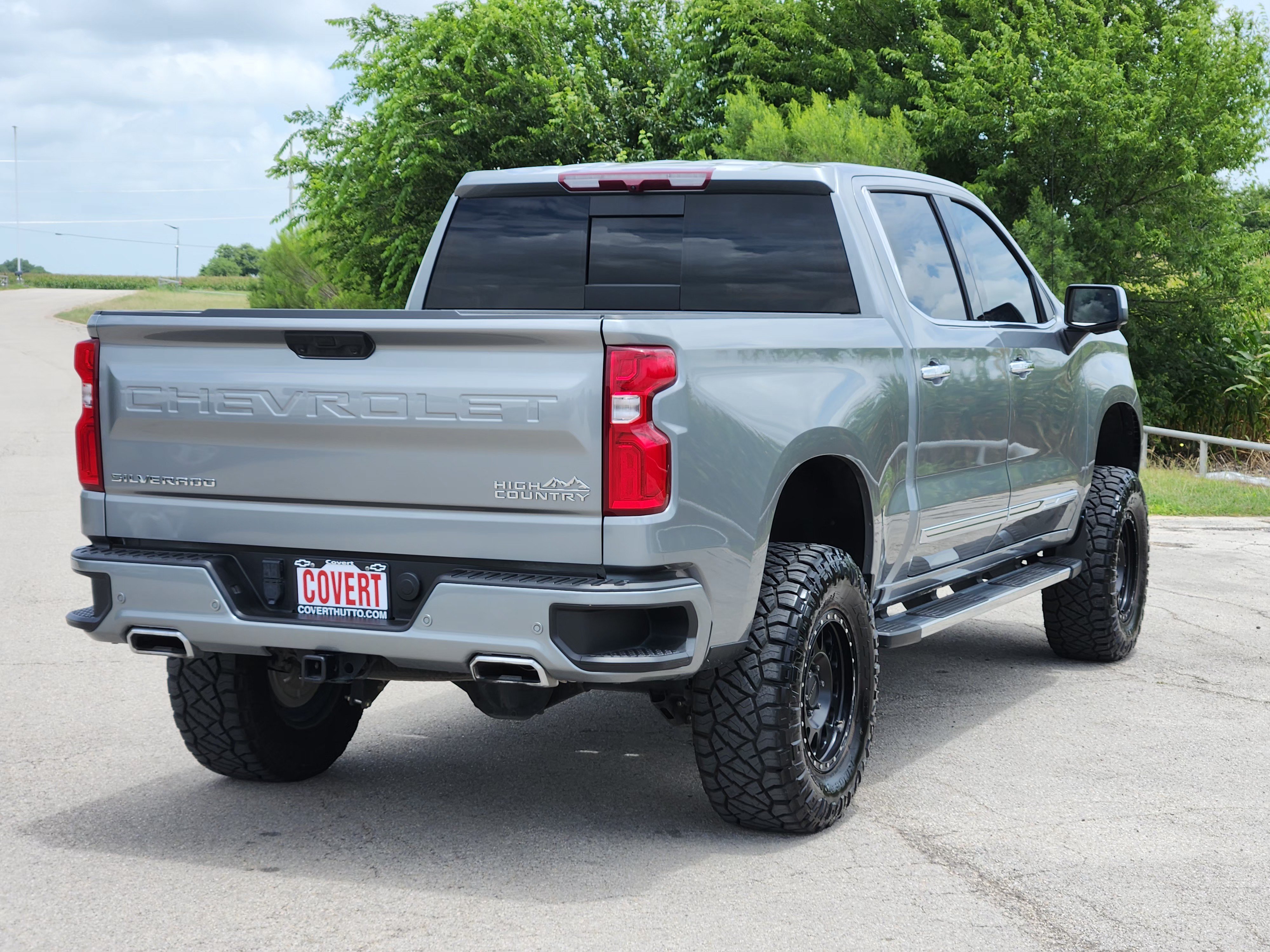 Used 2024 Sterling Gray Metallic Chevrolet High Country image 5