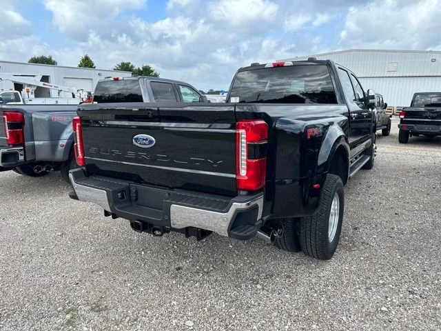 New 2026 Agate Black Metallic Ford F-350® Lariat® image 4