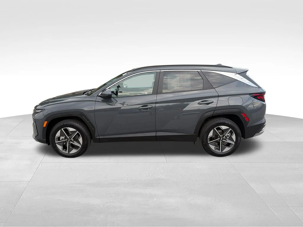 Used 2025 Gray Hyundai SEL image 3