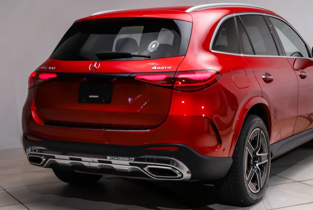 Certified Used 2023  Mercedes-Benz GLC 300 image 4