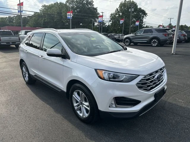 Used 2019 White Platinum Clearcoat Metallic Ford SEL image 11