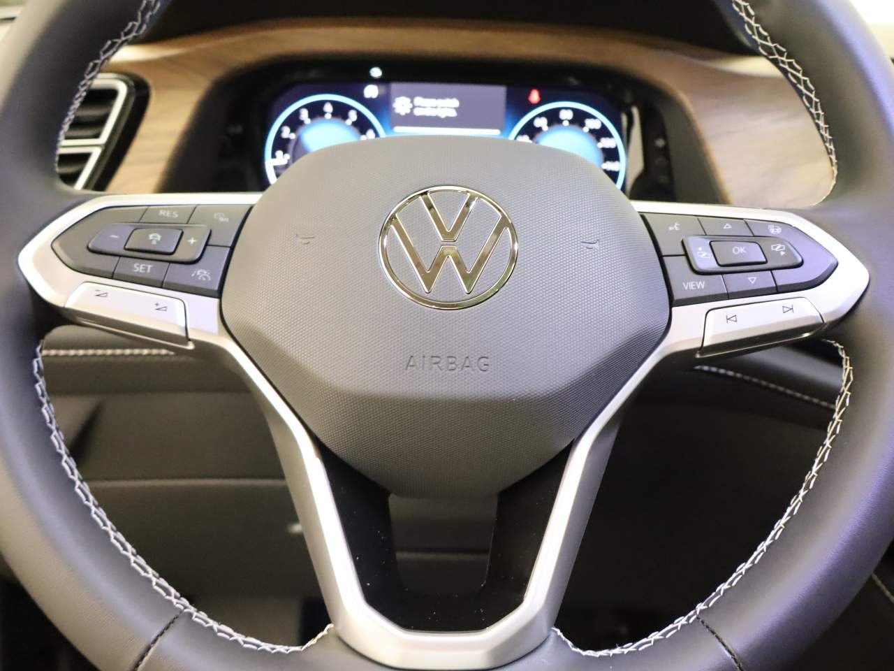 2026 Volkswagen Atlas SE w/Tech - Photo 11