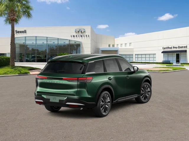 New 2027 DEEP EMERALD INFINITI Luxe FWD image 5