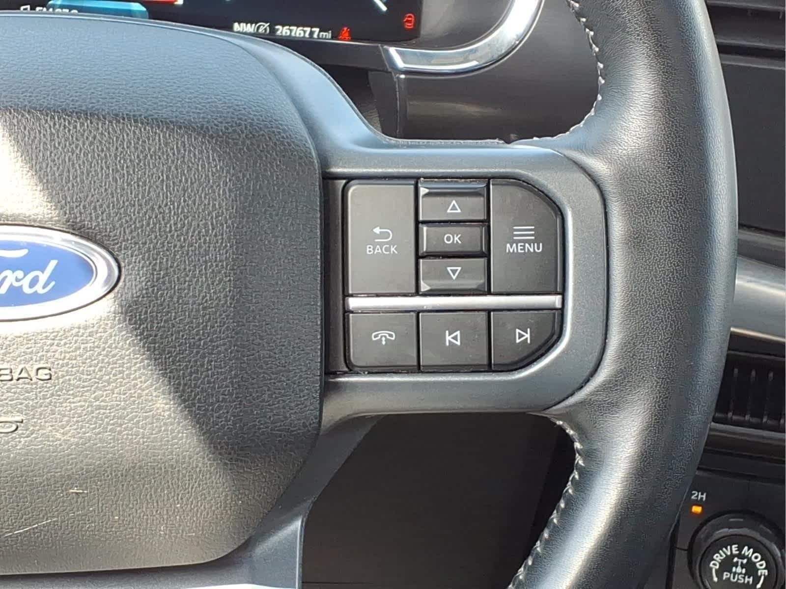Used 2023 Iconic Silver Ford LARIAT image 23