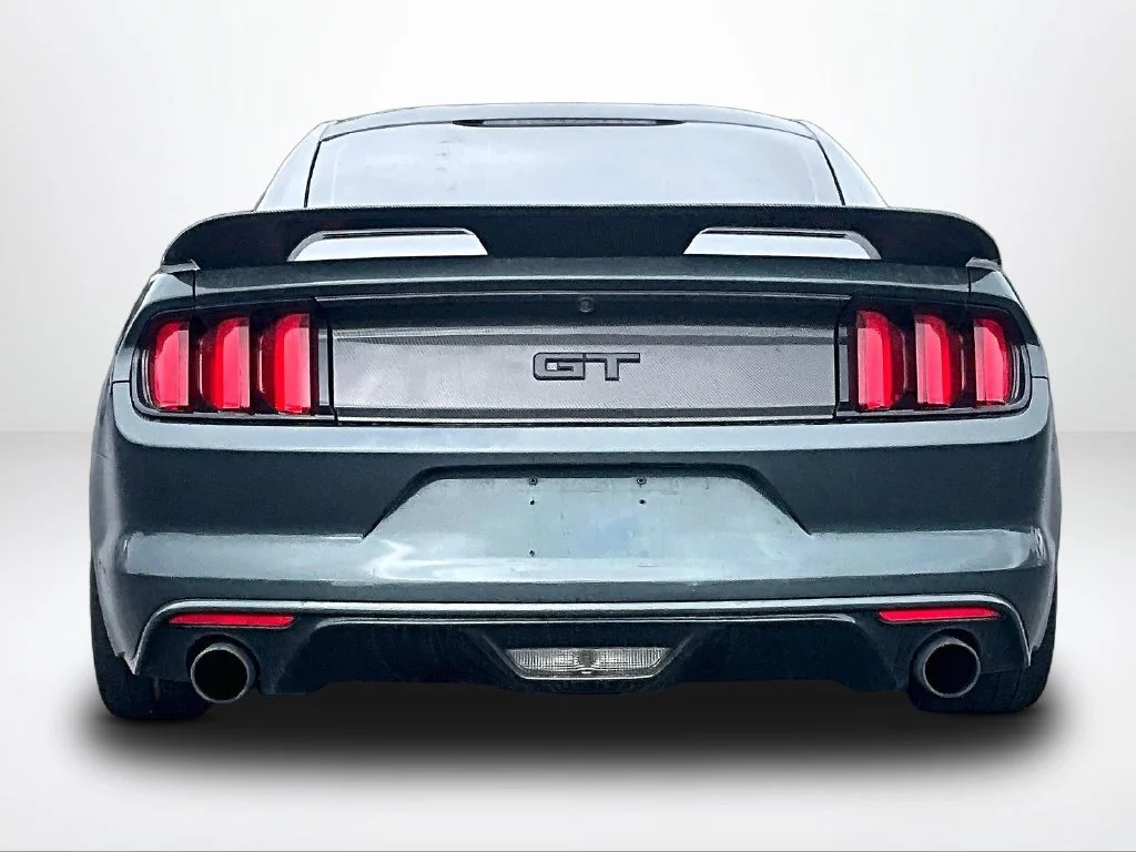 Used 2015 Gray Ford GT image 4