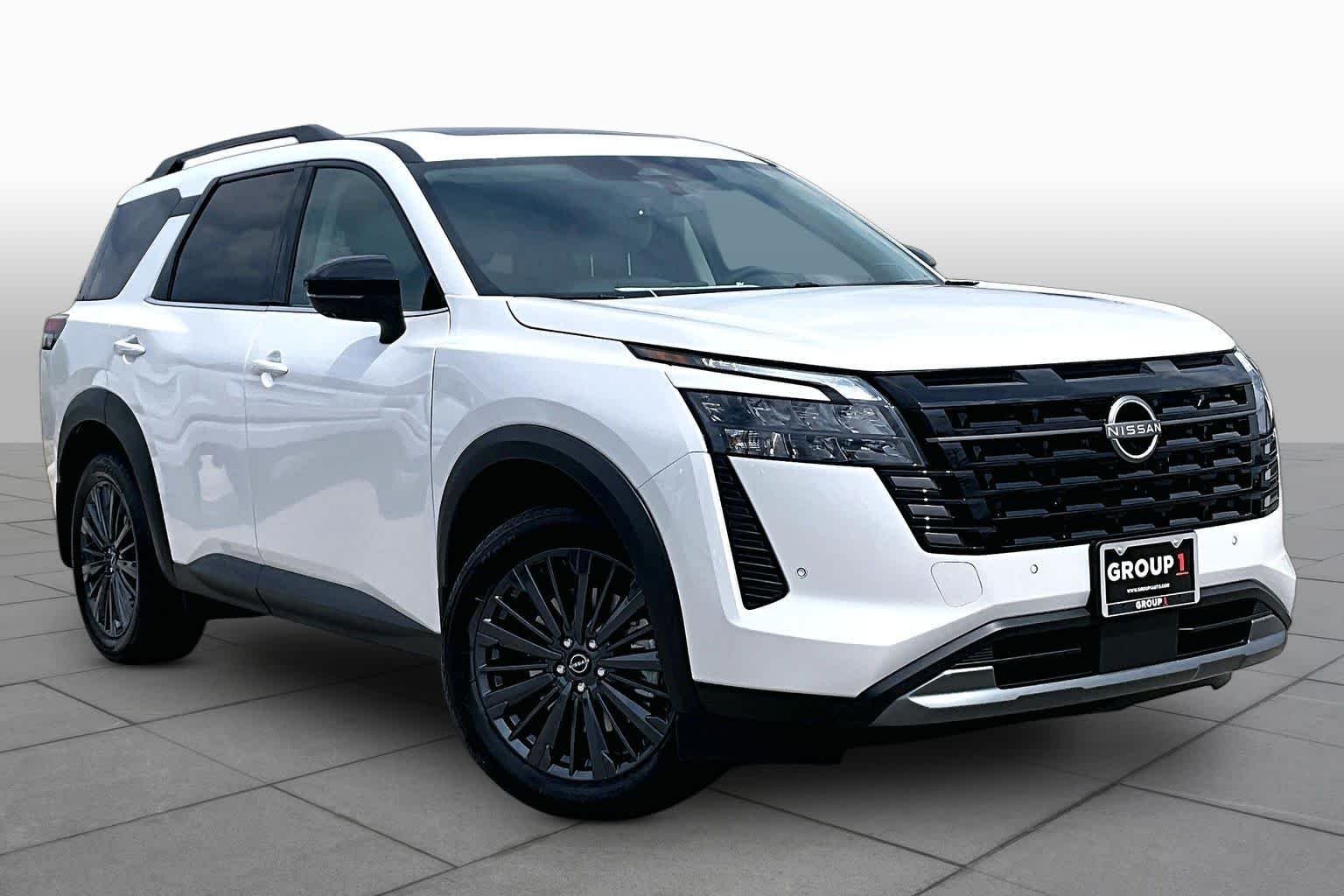 New 2026 Everest White Pearl TriCoat Nissan SL image 2