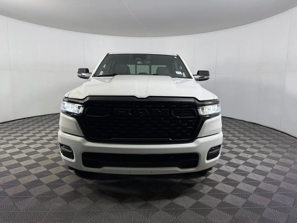 Used 2025 White Ram Big Horn/Lone Star image 11