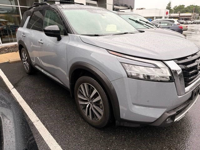 Used 2022 Solid Gray/Super Black Nissan Platinum image 2