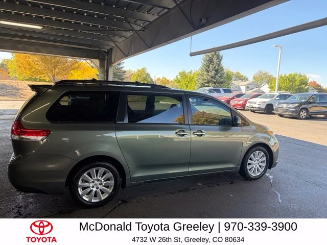 Used 2011 Green Toyota Limited image 4