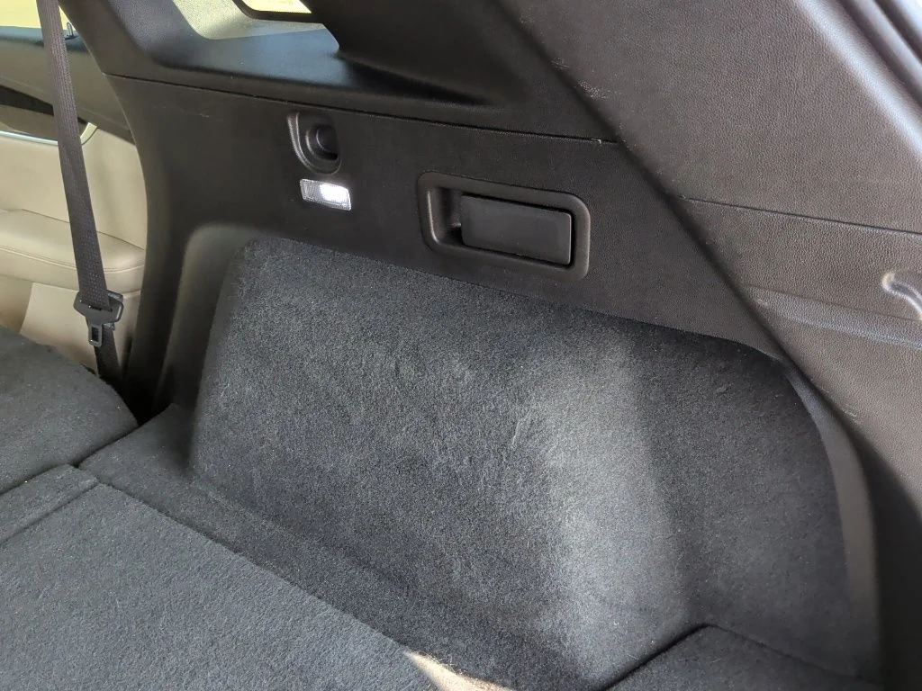 Used 2019 White Cadillac Base image 39