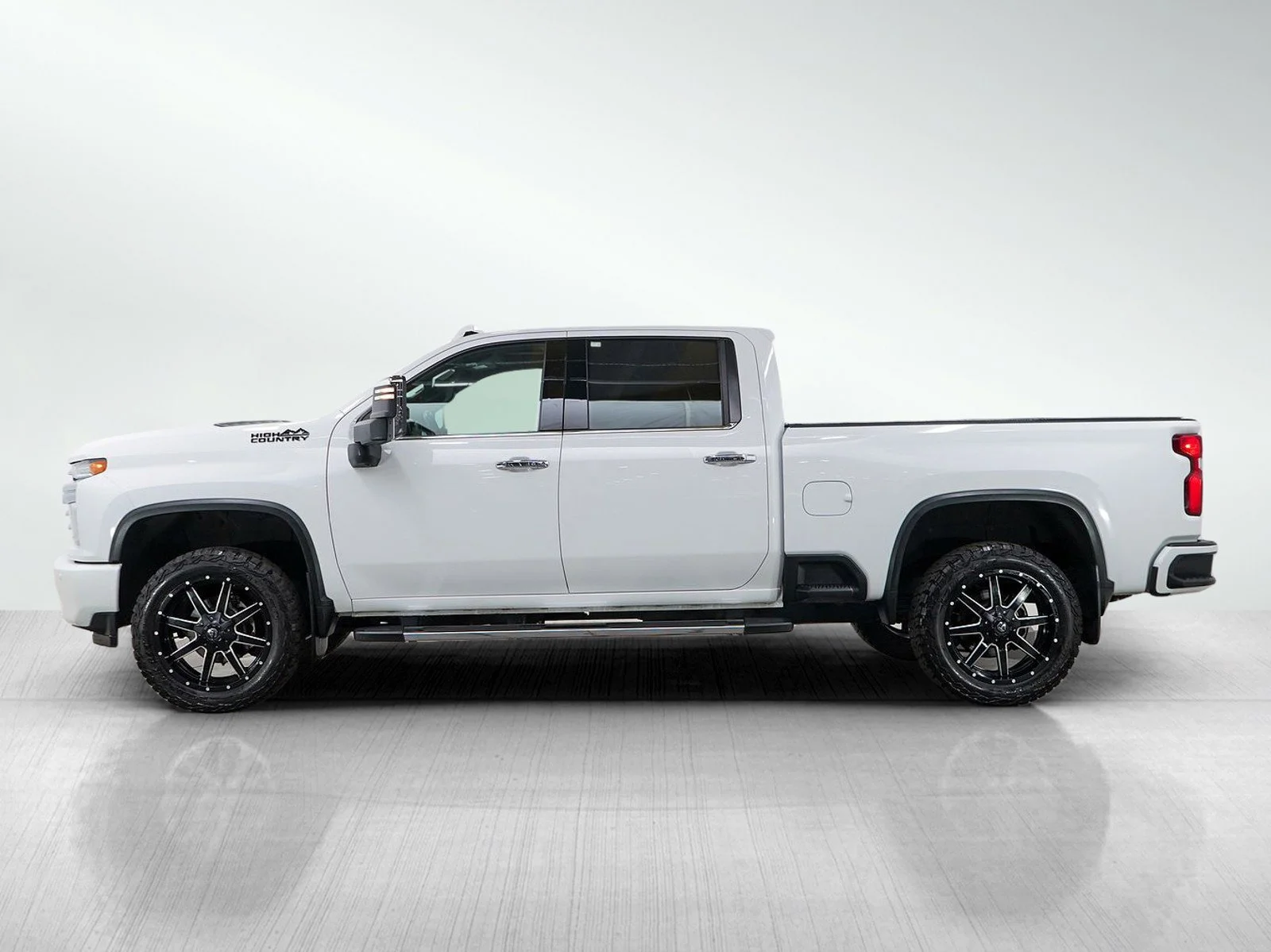 Used 2022 Chevrolet Silverado 2500HD High Country with VIN 2GC4YRE73N1236223 for sale in Burnsville, Minnesota
