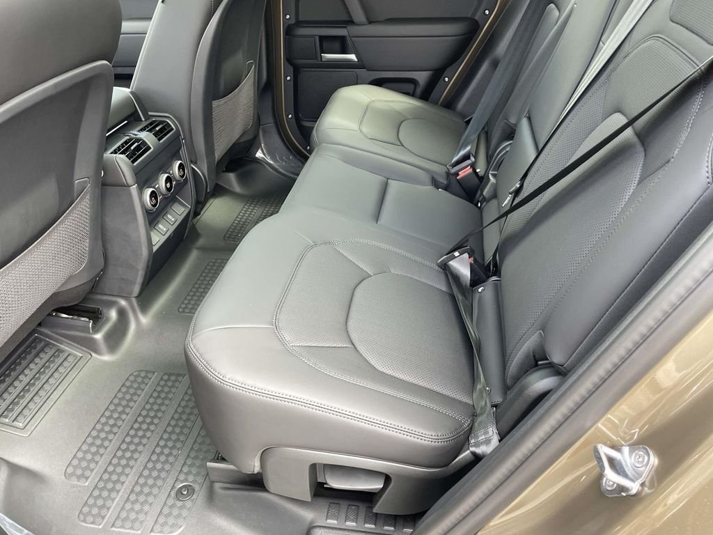 New 2026 Gondwana Stone Land Rover X-Dynamic SE image 17
